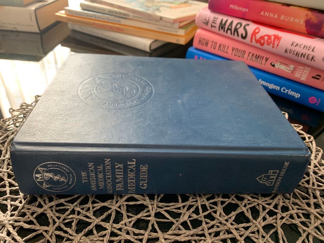 FAMILY MEDICAL GUIDE ハードカバー　洋書