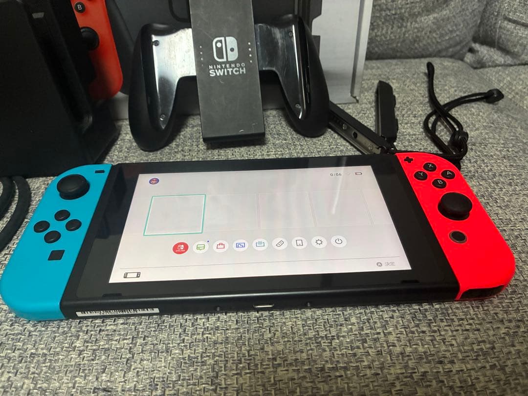 Nintendo Switch本体　状態○ SDカード128GB付　動作確認済