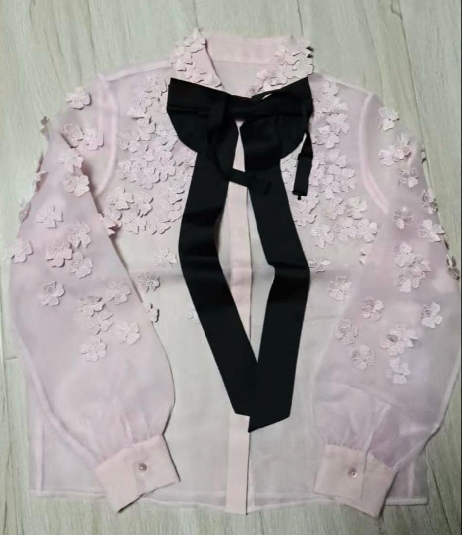 HINA J0724 プロフィール確認オーガンジーフラワーボウタイシャツ