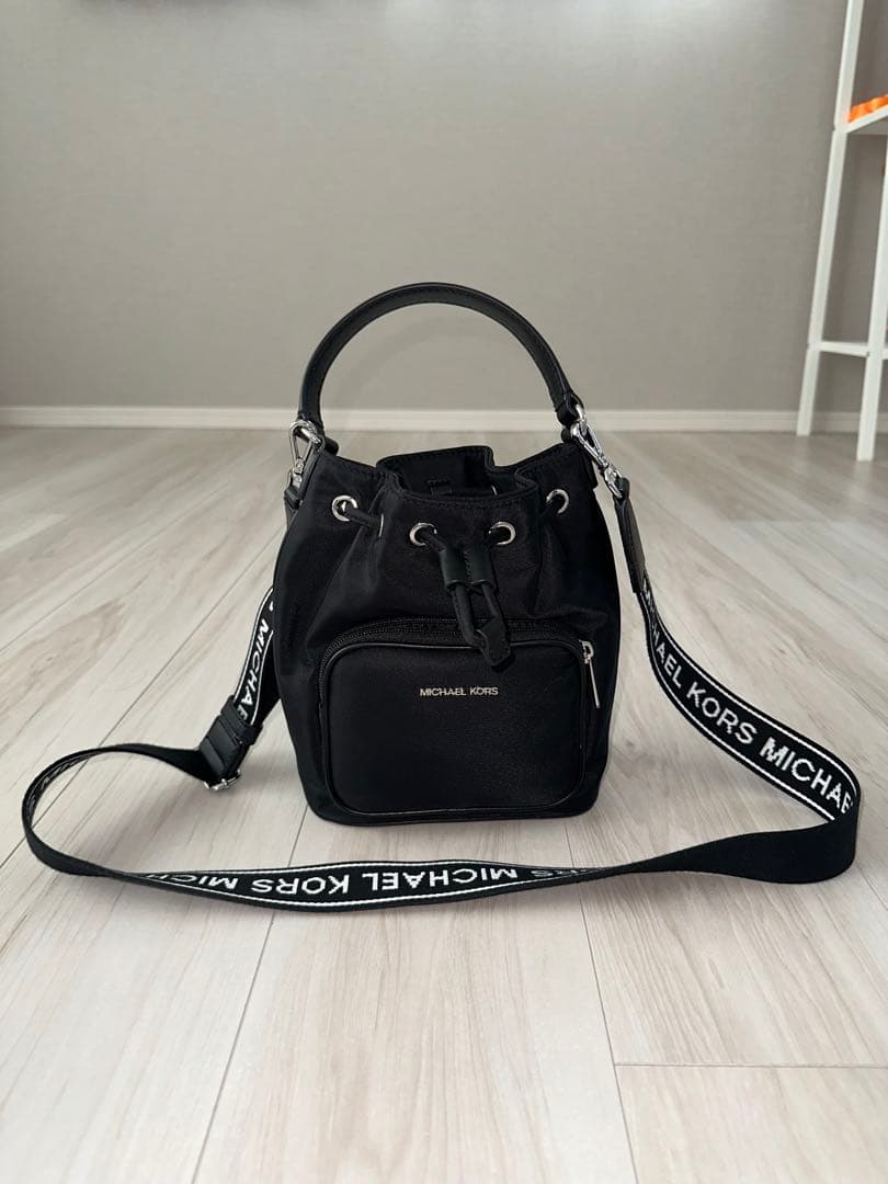 MICHAEL KORS KHAI バケット クロスボディ スモール