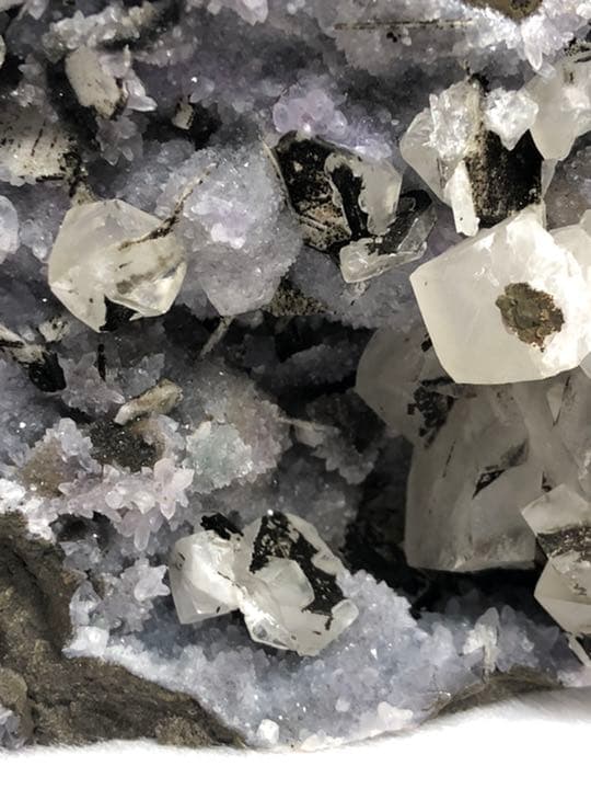 アメジスト&カルサイト⭐︎台座付きミックス鉱石