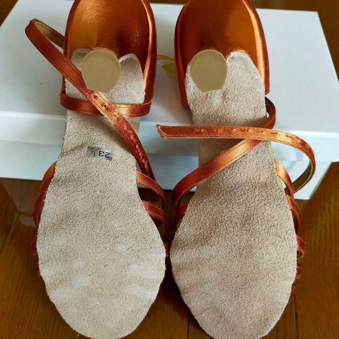 お値下げしました。新品社交ダンスラテン シューズ23.5cmヒール8cm