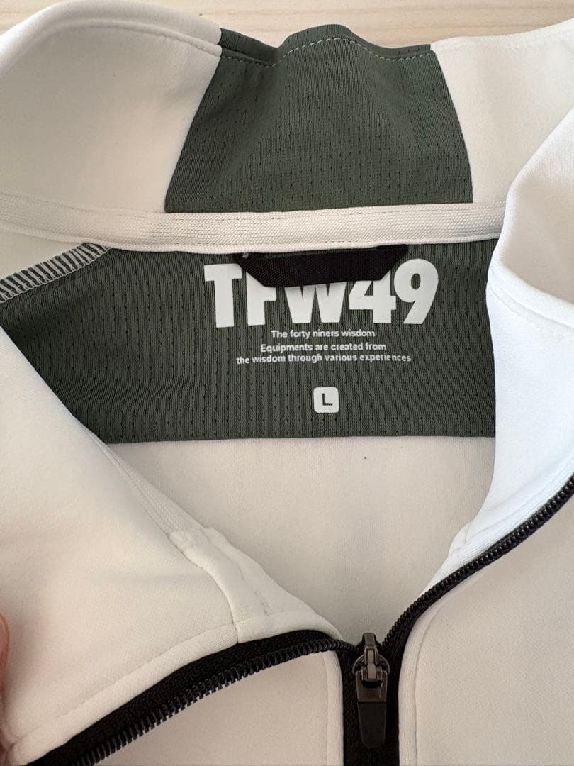 TFW49 ホワイト ハーフジップ サイズL