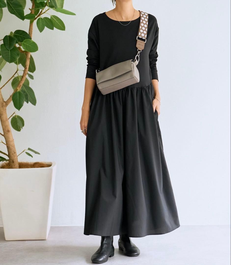 新品　BEARDSLEY ショルダーベルト　グレイッシュベージュ　ドット柄