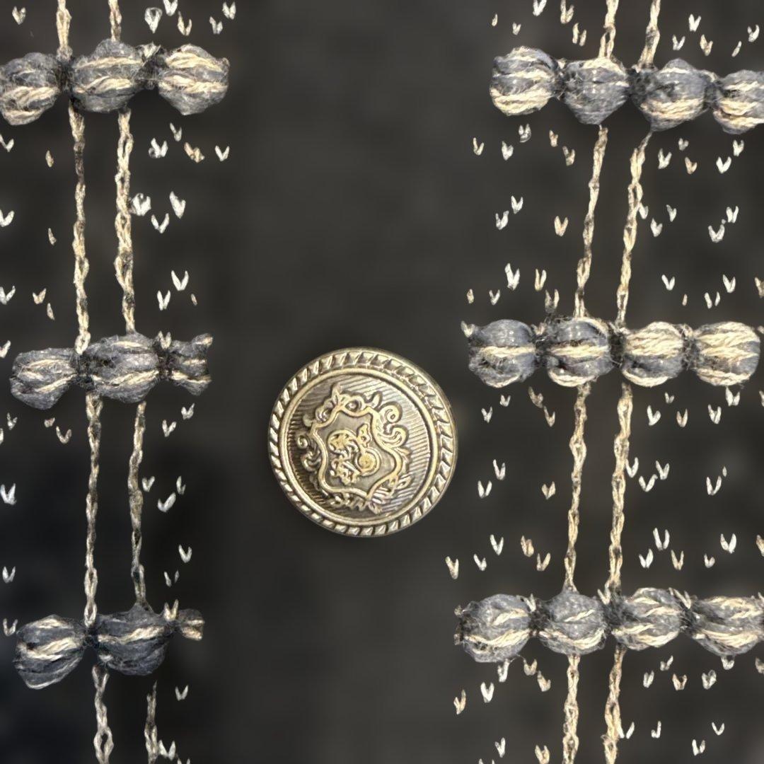 レリアン　13＋ オーバーサイズの肩デザイン　黒と白のチェック柄ニットベスト