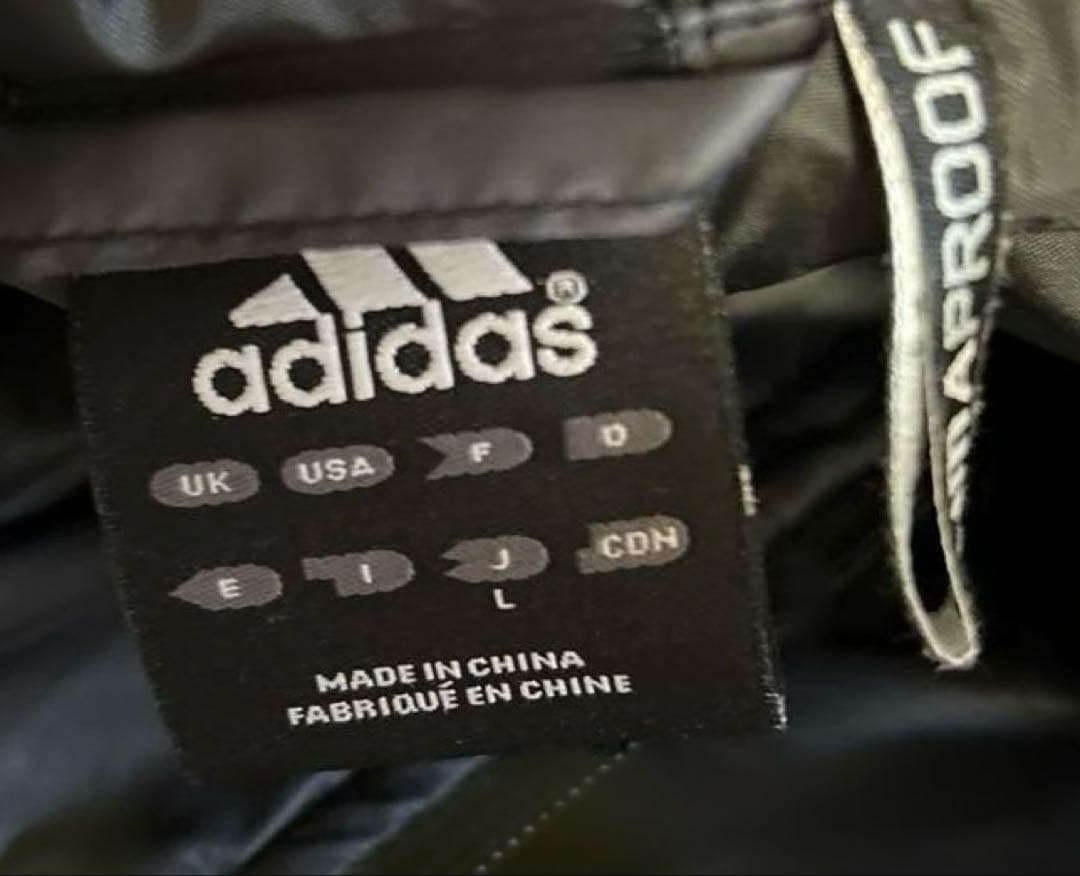 adidas ダウンベンチコート ブラック フード付き　Lサイズ