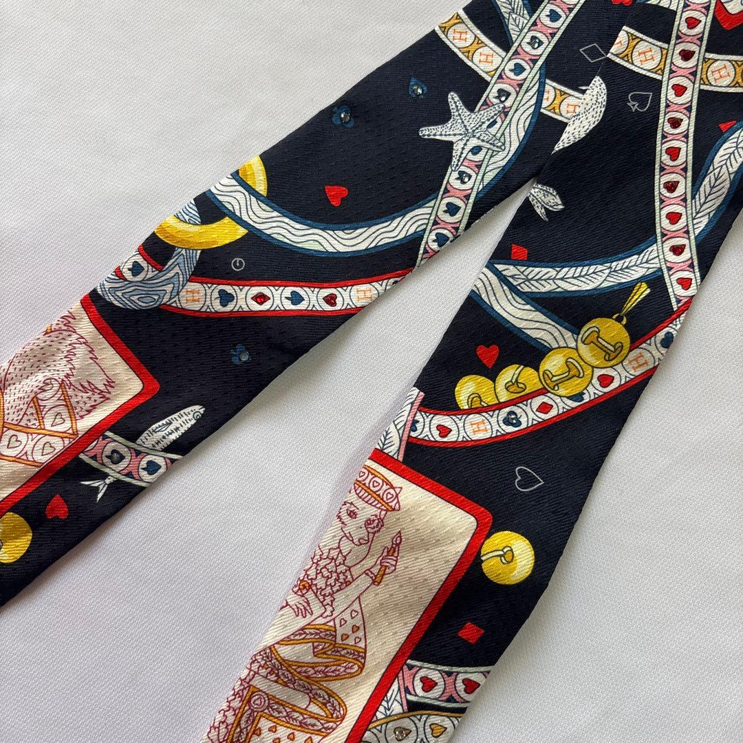 HERMES ツイリー トランプ柄 ラインストーン付きツイリー