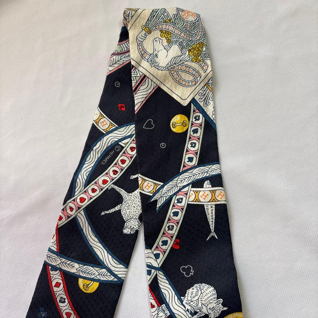 HERMES ツイリー トランプ柄 ラインストーン付きツイリー