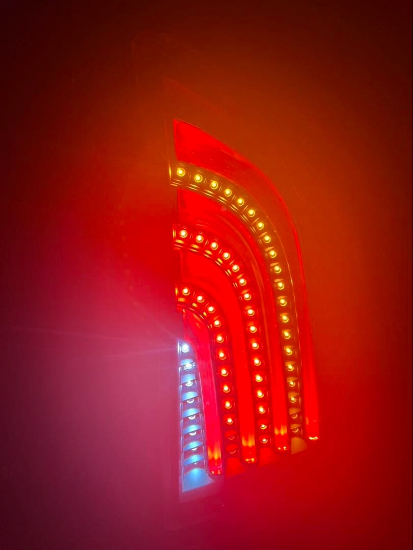 トヨタ　プリウス　30 後期　社外　テールランプ.ライト左右セット　ジャンク品