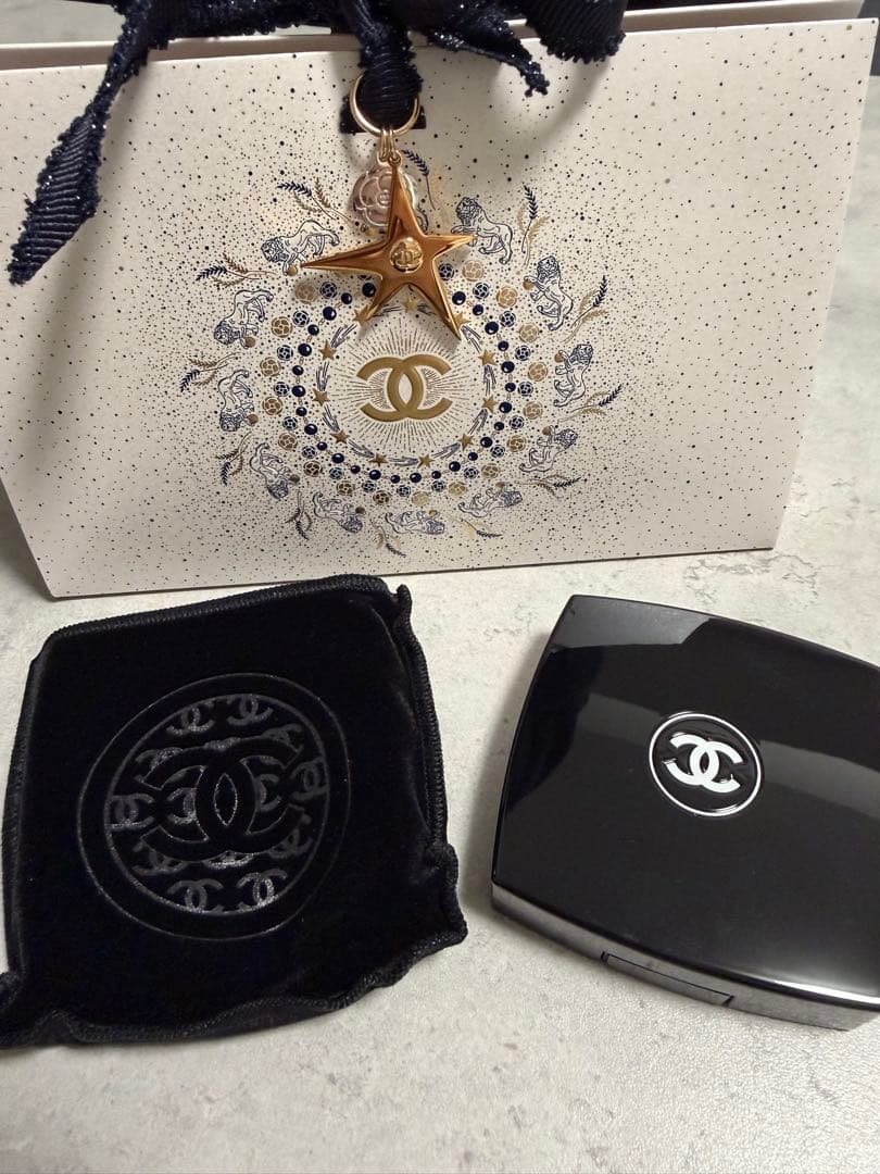 CHANEL 219ブトンクチュール アイシャドウパレット