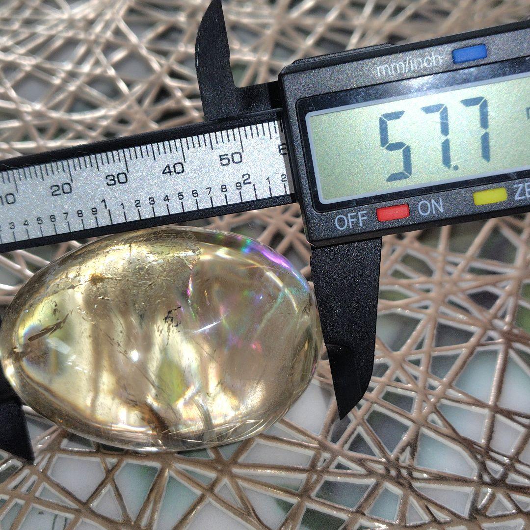 天然石✨シトリン✨ 卵 虹ギラギラ 57.7mm