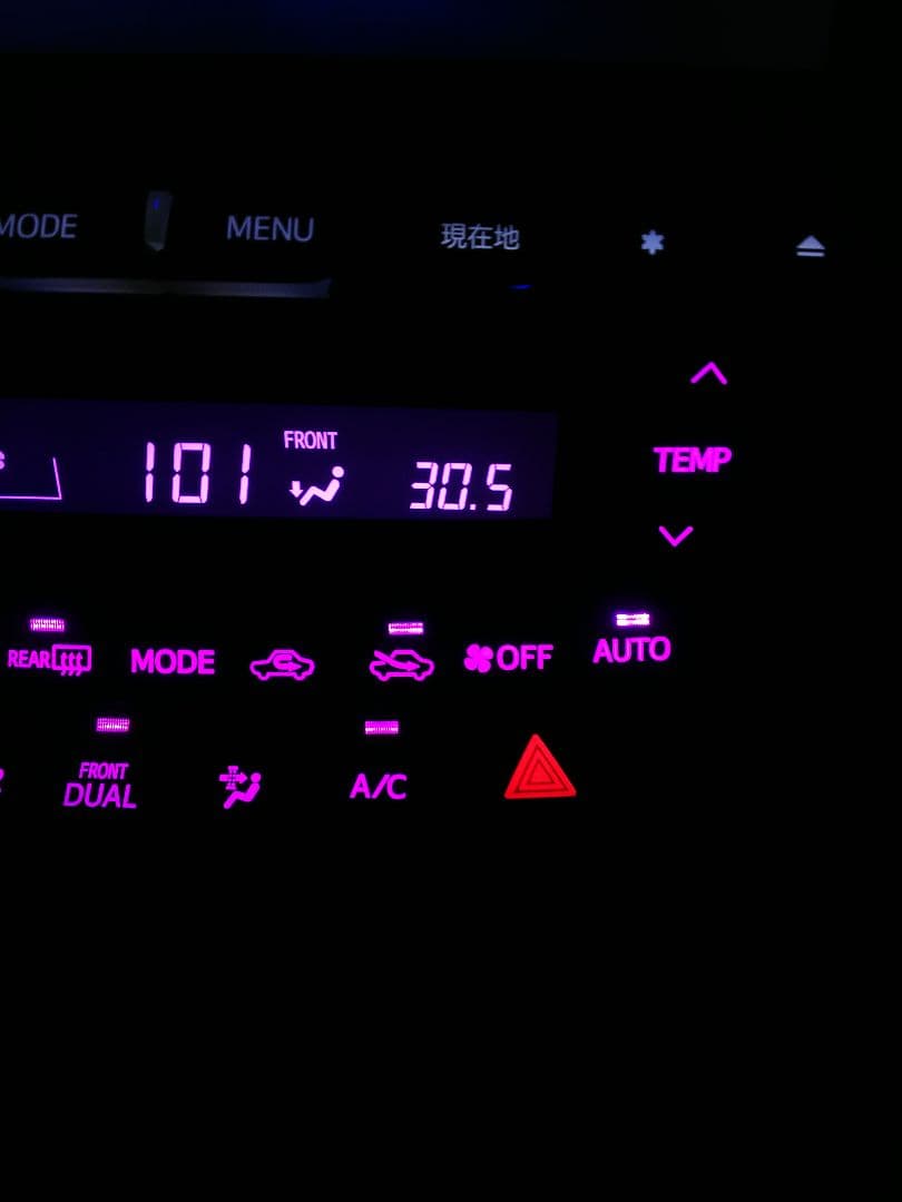 むちむちチワワ　エアコンパネル　ヴェルファイア　アルファード　打ち替え