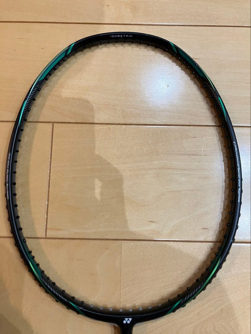 ヨネックス　アストロクスネクステージ