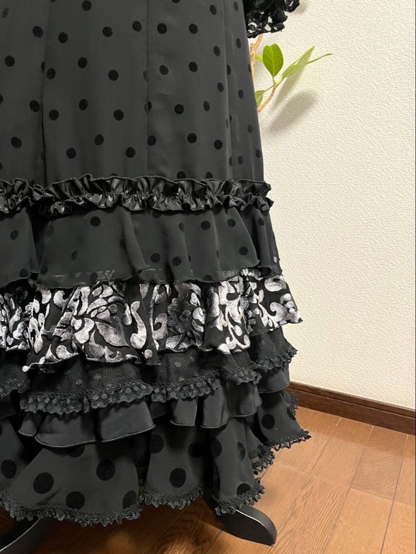 フラメンコ　ブラックファルダ　スカート　ジョーゼット水玉　いっぱいボランテ