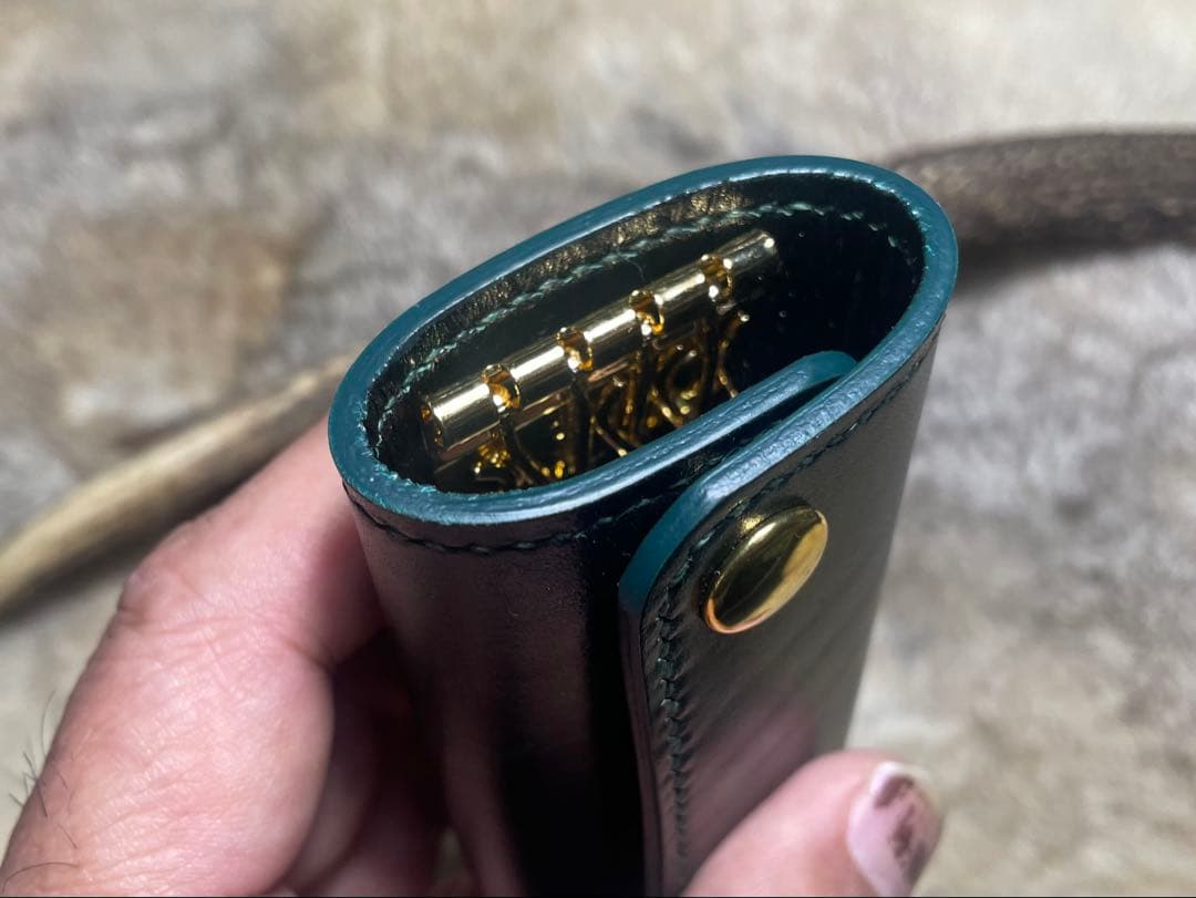 ベルギー産ルガト使用のキーケース ♬ スイス産アミエット金具使用♬