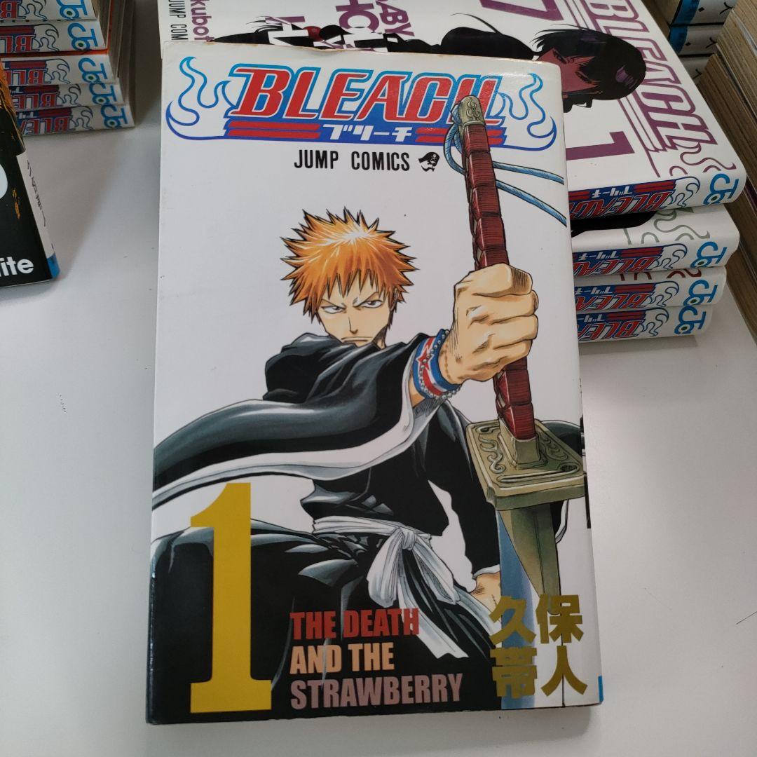[送料無料] BLEACH 漫画全巻(1~74)+関連本1巻