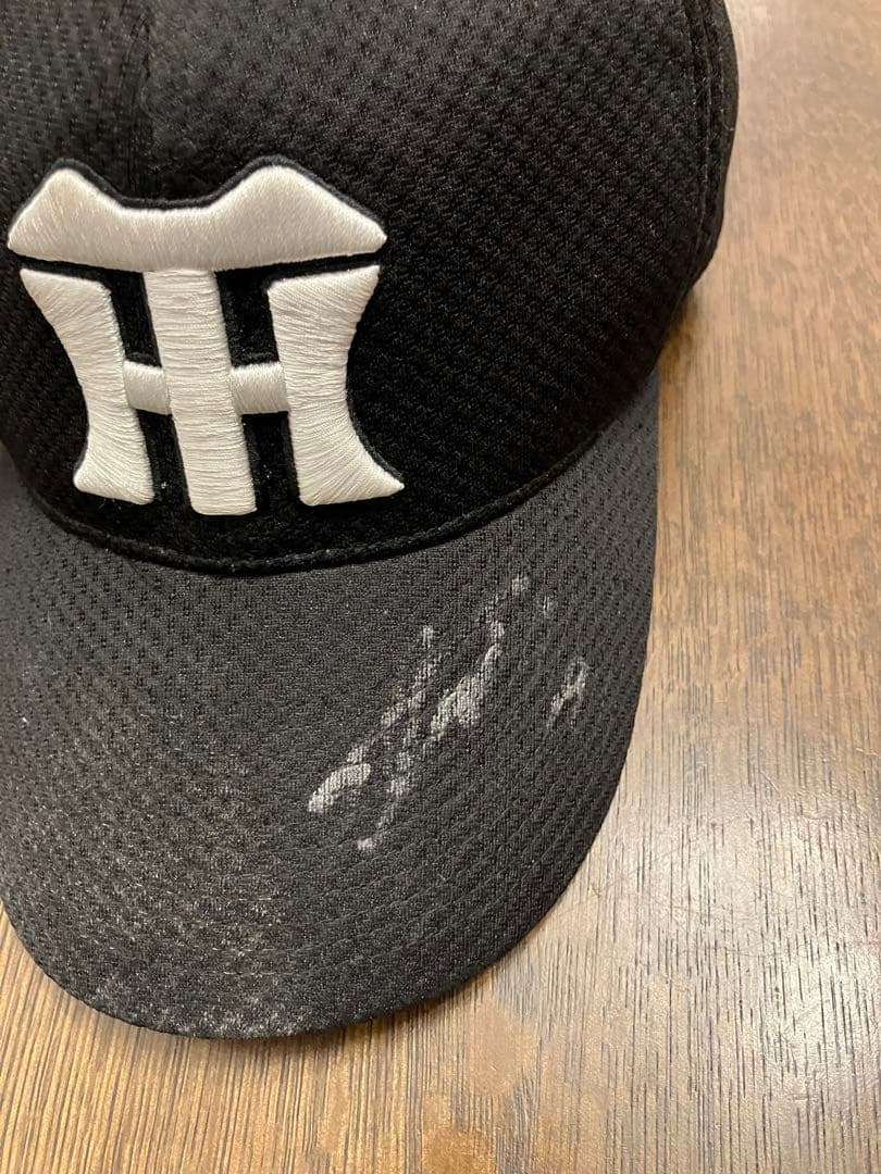 阪神タイガース　実使用　藤浪晋太郎選手　直筆サイン入りキャップ