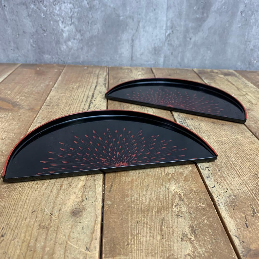 D-5 【美品】半月皿 5枚セット 朱縁 黒塗り 菊紋 漆器 漆塗り お正月 お