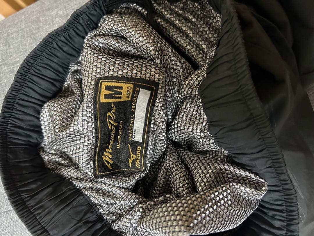 ミズノプロ　ウィンドブレーカー　Mサイズ　黒×黒