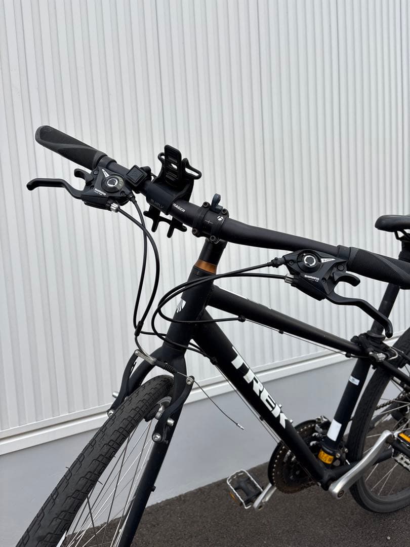 Trek クロスバイク ブラック 700C