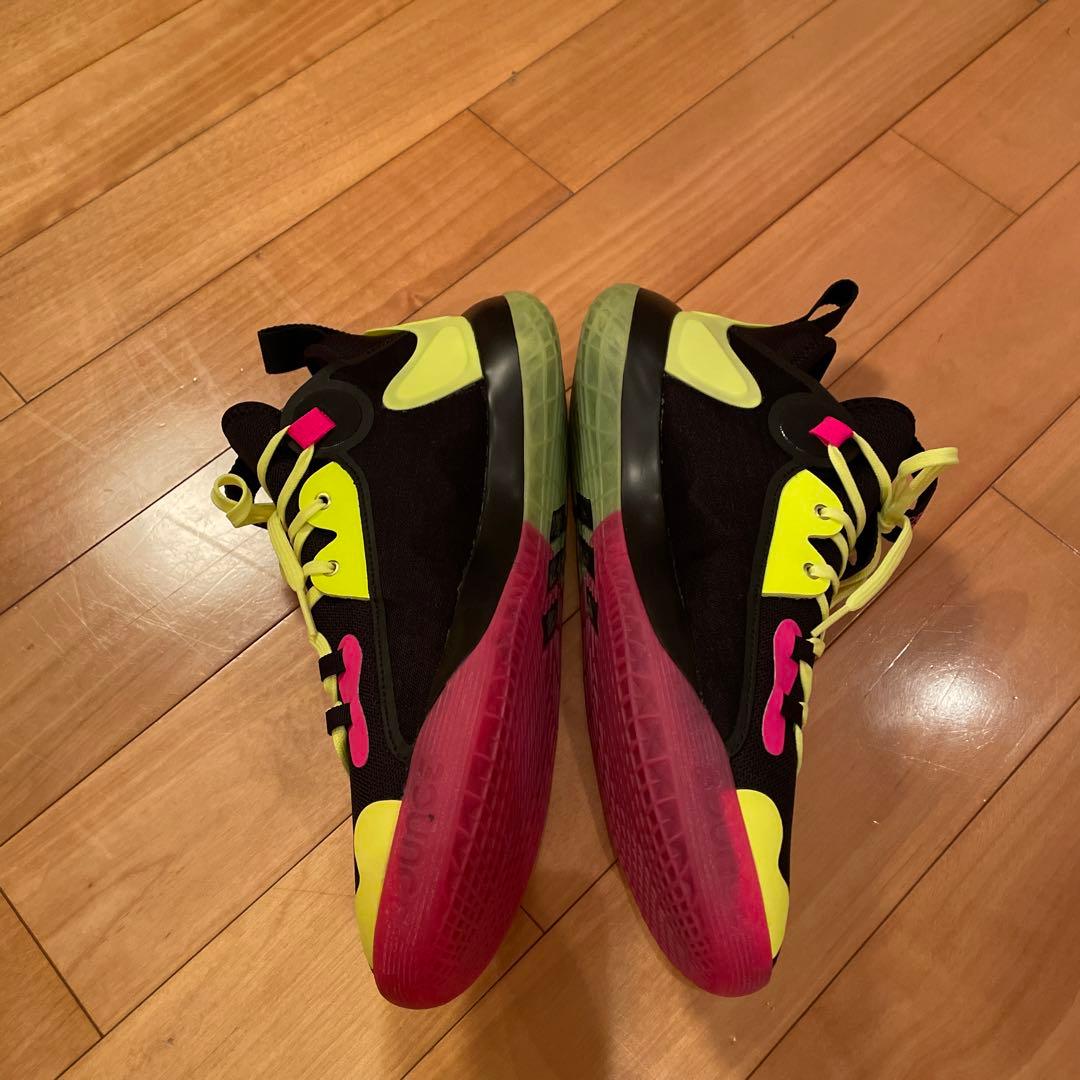 adidas ハーデン　ステップバック2 (GZ2955)