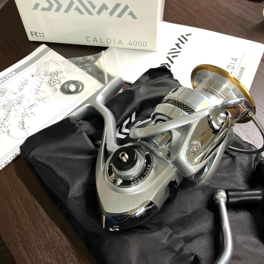 Daiwa 11カルディア 4000 新品未使用　スピニングリール　ダイワ