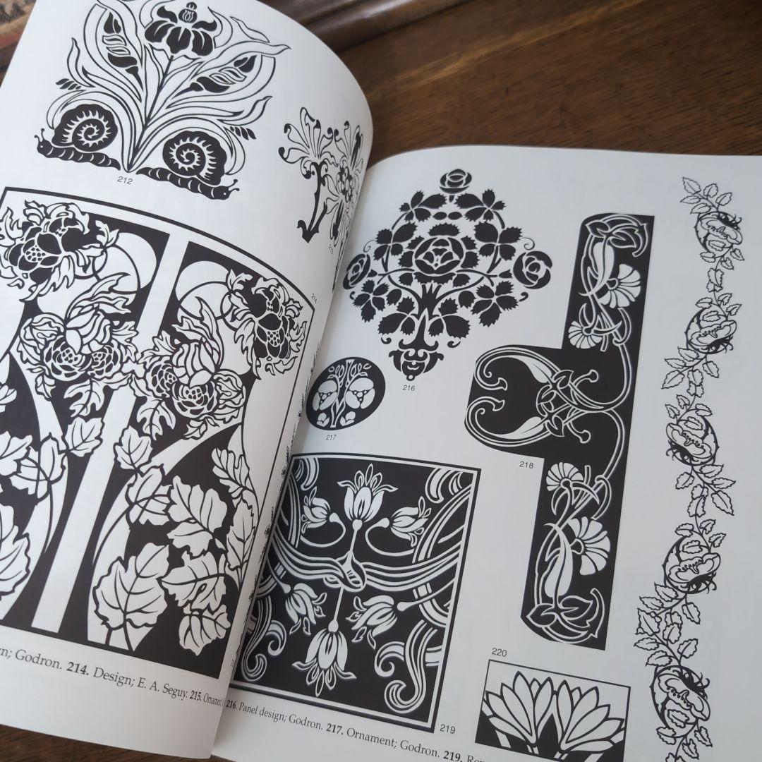 アール・ヌーヴォーフラワーデザイン洋書とアール・ヌーヴォー　飾り枠