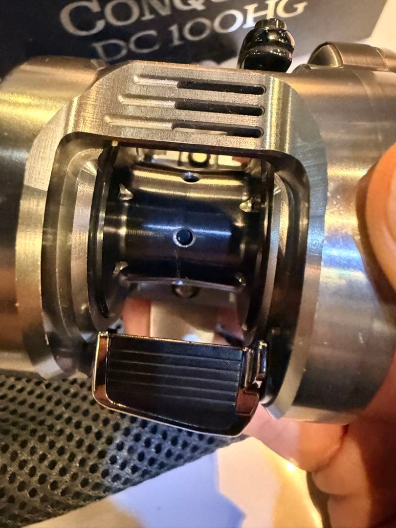 20カルカッタコンクエストDC100HG中古実釣5回ほどフィールド使用カスタム有