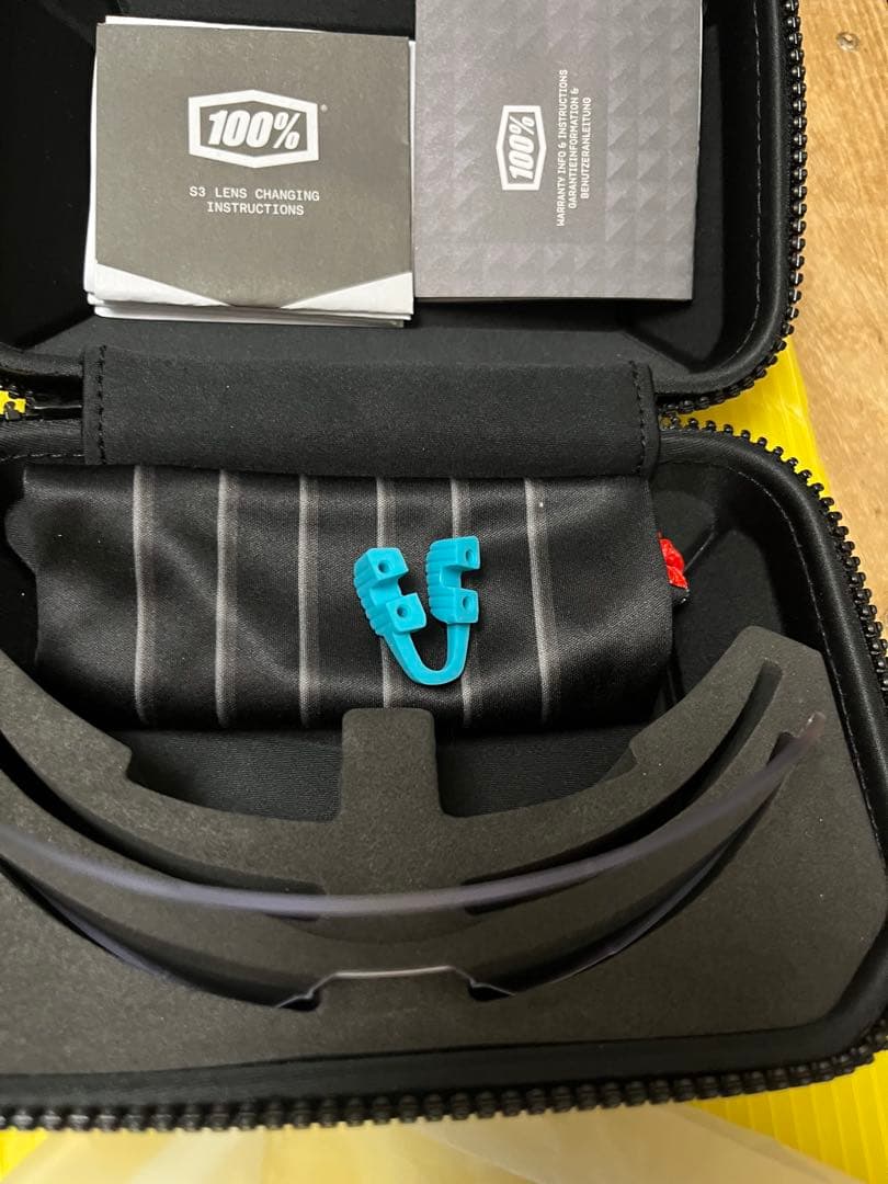 現品限りS3 100%ワンハンドレッド　箱が綺麗