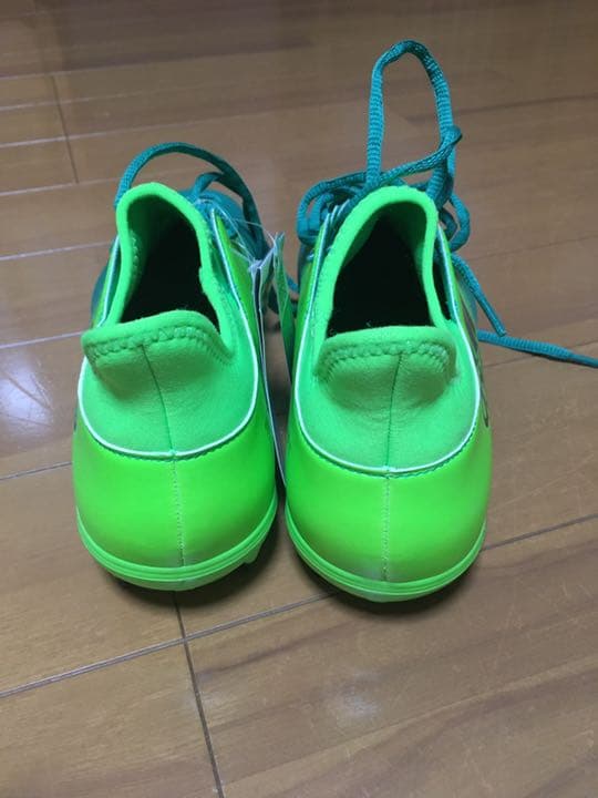 アディダス　サッカースパイク27センチ　緑