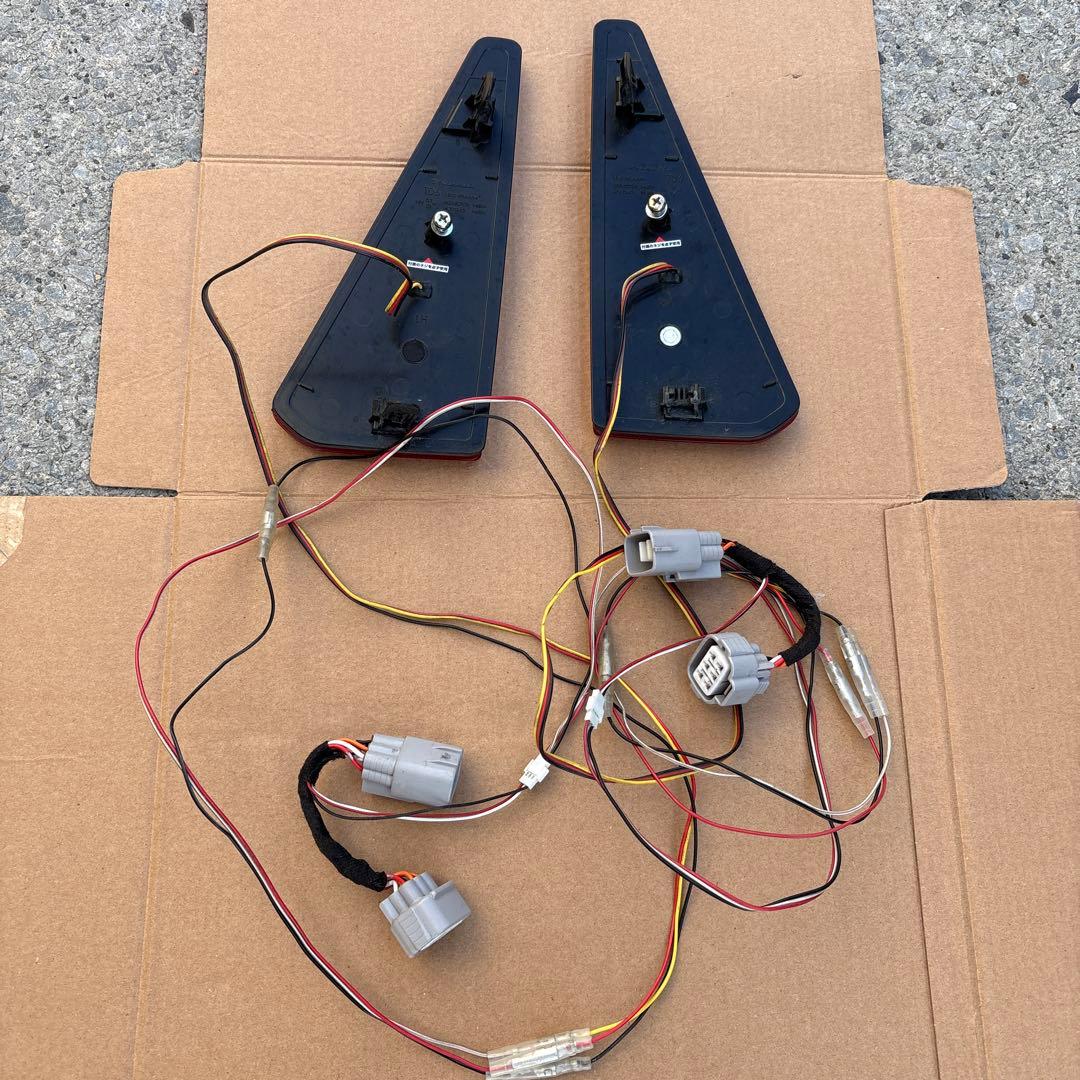 80系 ヴォクシー valenti LEDリフレクター