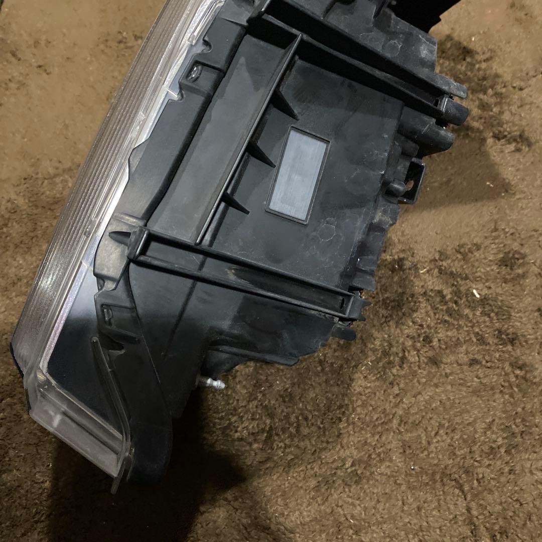 サンバーヘッドライト左