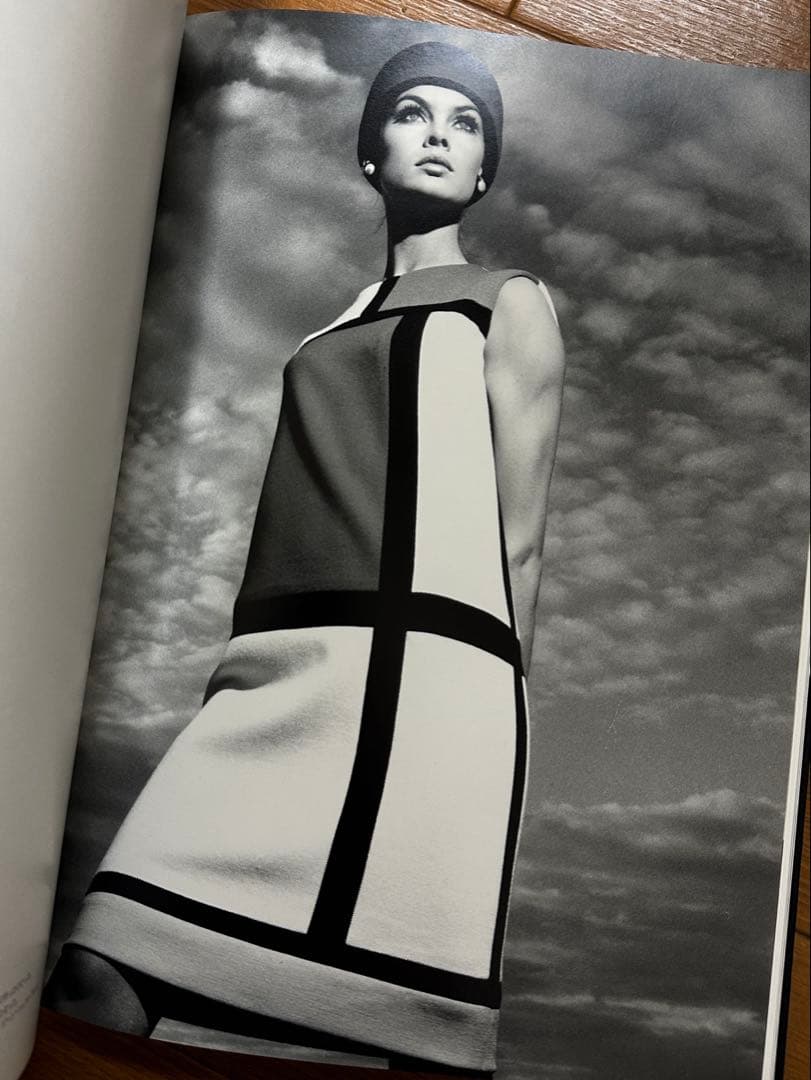 【最終価格】 YVES SAINTLAURENTイメージとデザイン