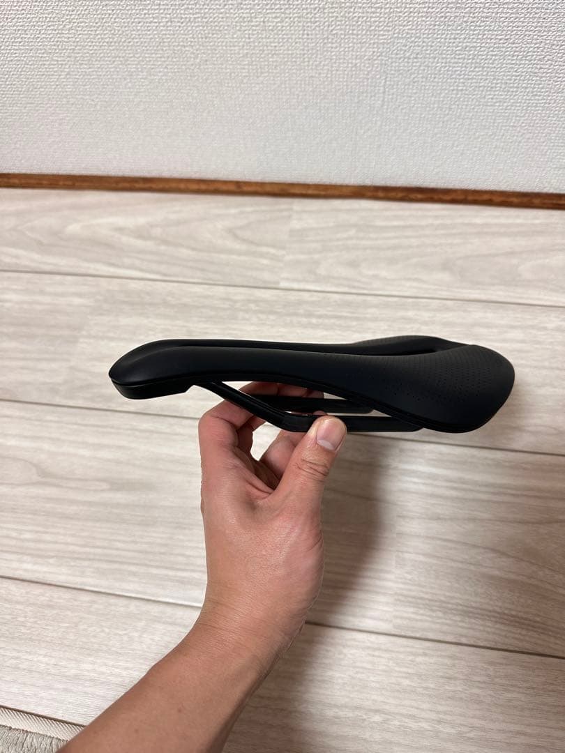 Bontrager Verse Pro Carbon サドル 145mm