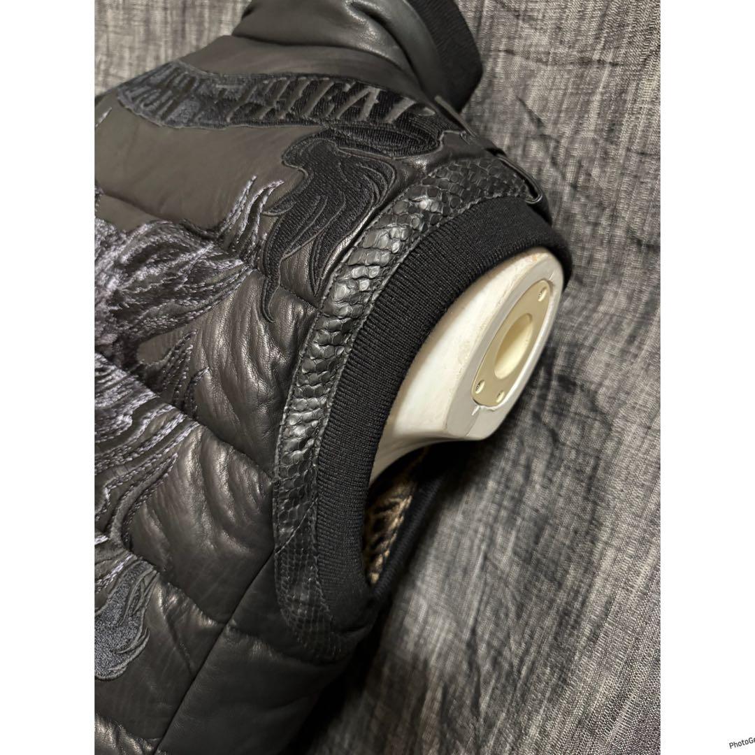 定価30万8000円　ROEN ディアスキン　刺繍ウルフ　蛇革　レザージャケット