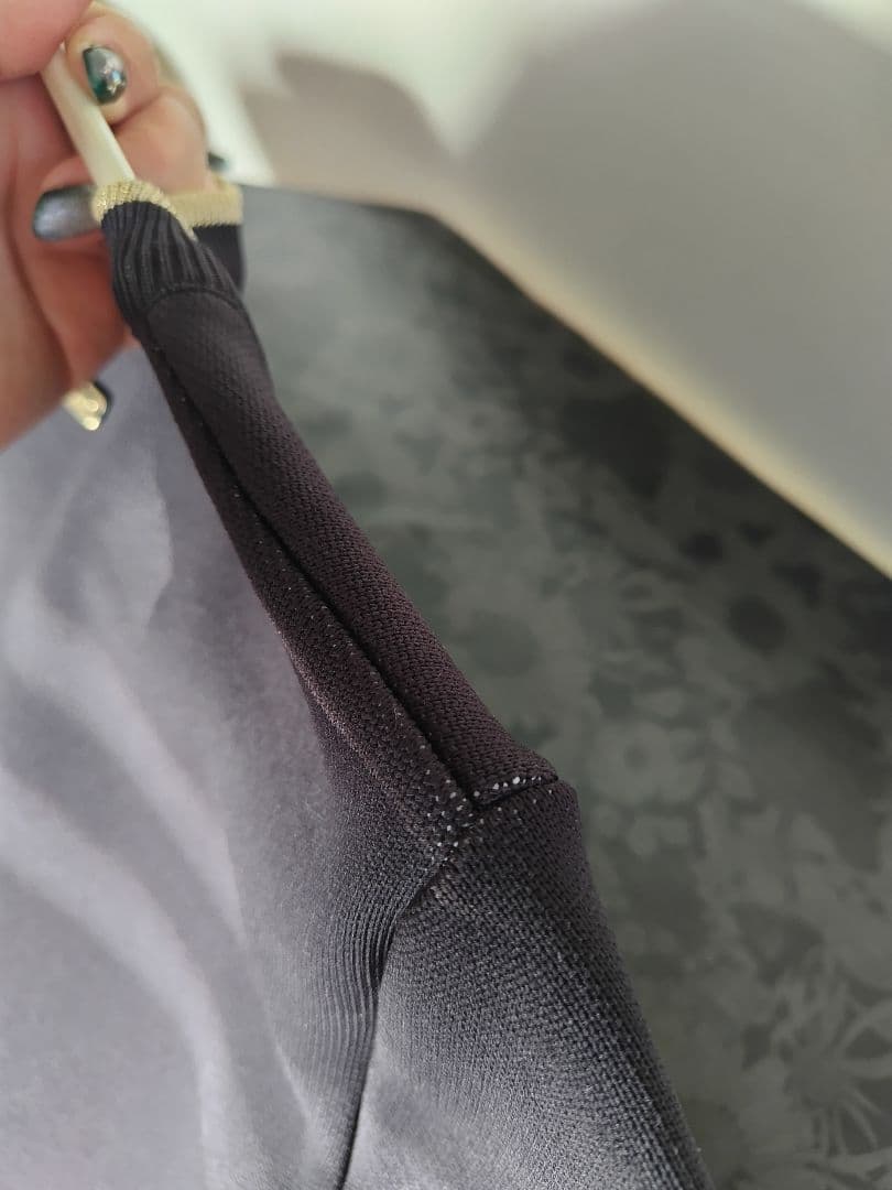 セントアンドリュース フロントロゴクルーネックニット