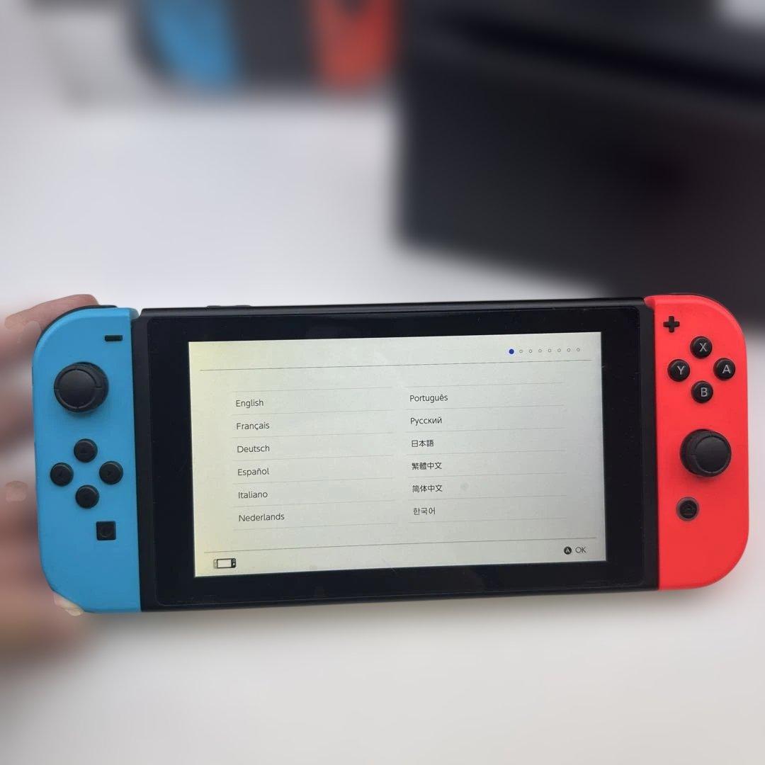 初期化済みNintendo Switch 本体 ネオンブルー/ネオンレッド