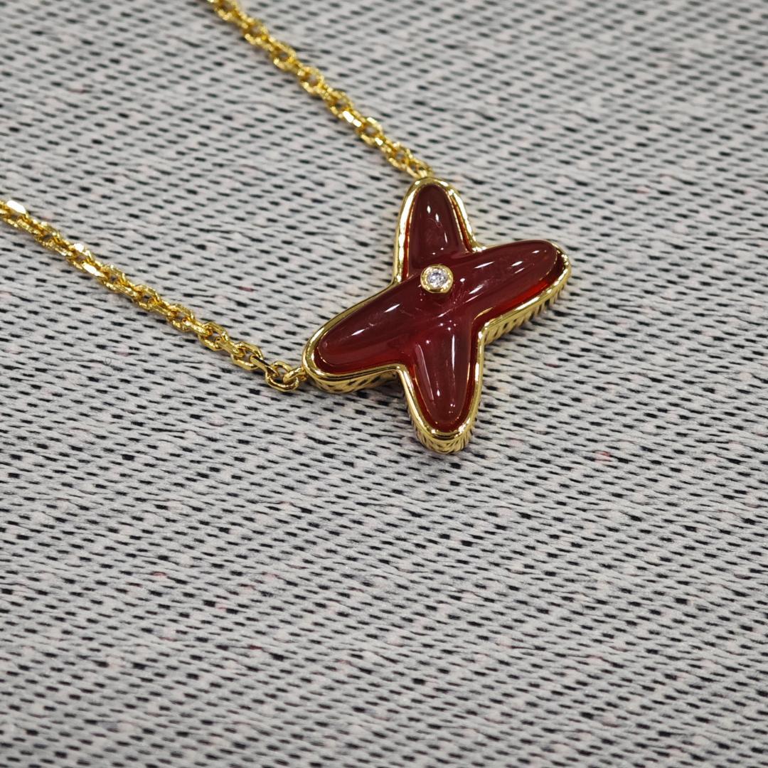 希少 ジュ ドゥ リアン ダイヤモンド付きペンダント