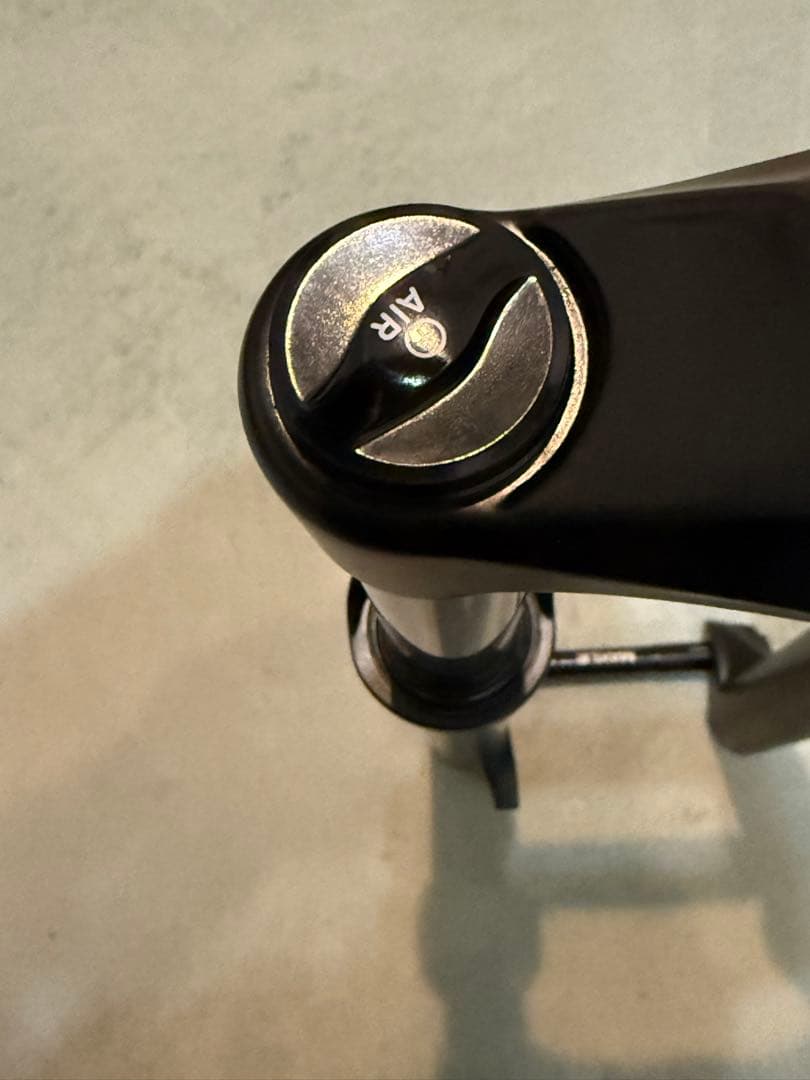 ROCKSHOX RECON 140mmトラベル 29er