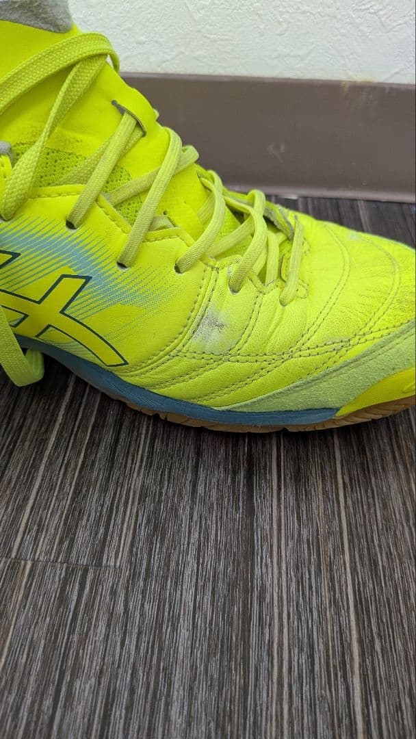 フットサルシューズ　asics　デスタッキ26cm