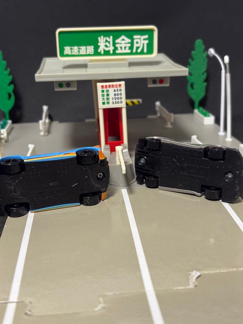 トミカ高速道路料金所　旧トミカタウン＋トミカ ランボルギーニ2台セット