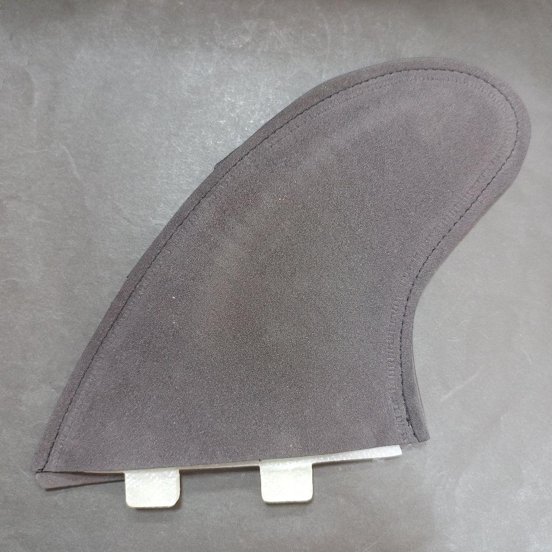 ＶＯＬＡＮカラー ツインフィン　FCS対応 ファイバーグラス製　フィン