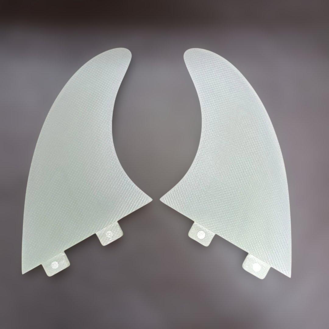 ＶＯＬＡＮカラー ツインフィン　FCS対応 ファイバーグラス製　フィン