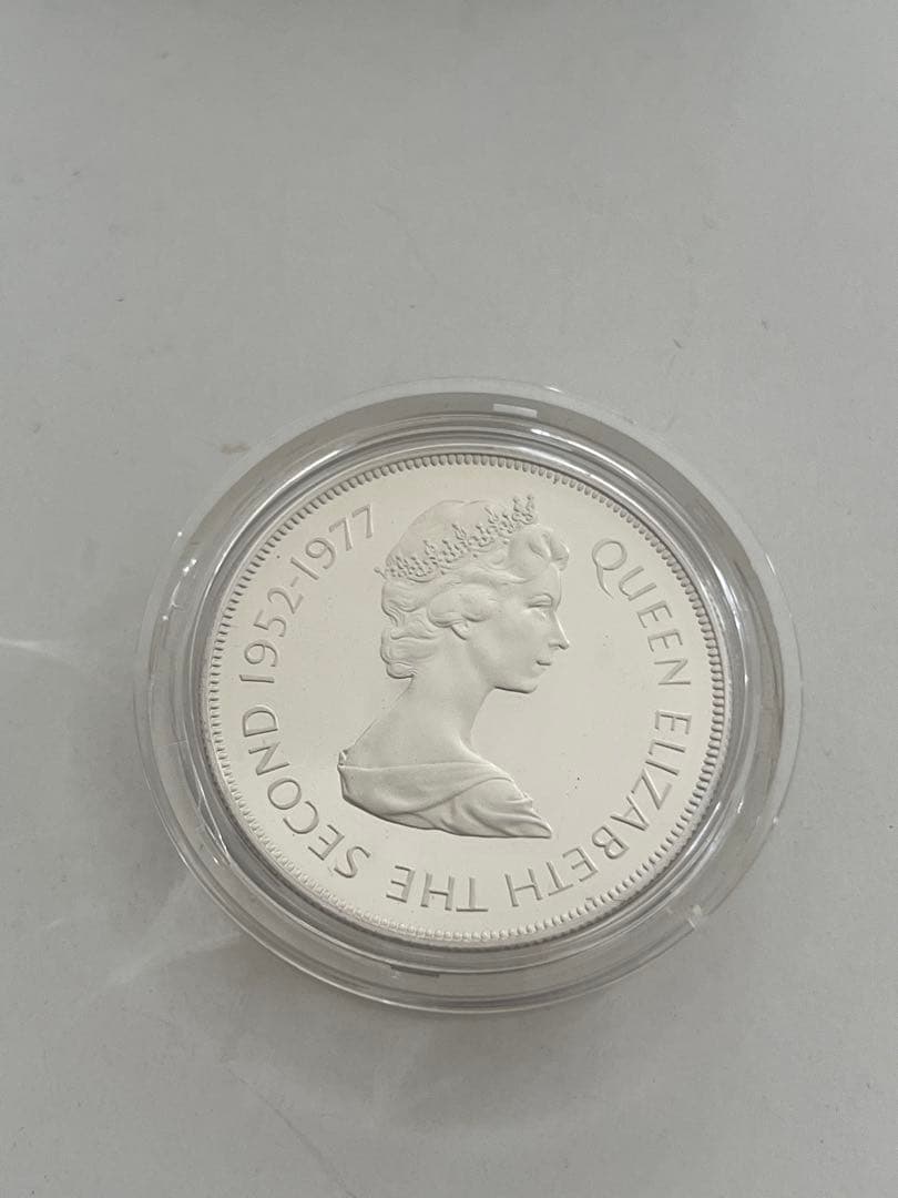 K*n様 海外古銭　　フォークランド　1977年 エリザベス2世 50ペン