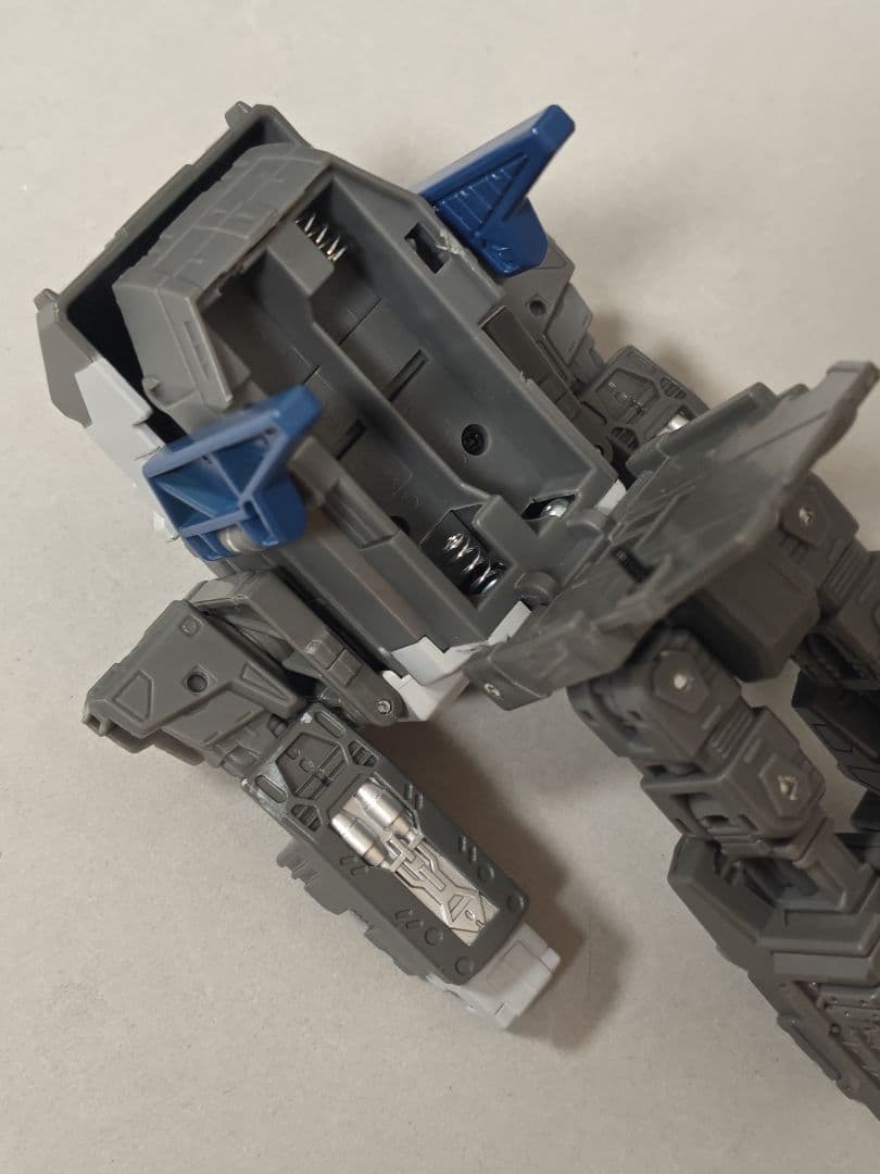 トランスフォーマーレジェンズ「フォートレス マキシマス」