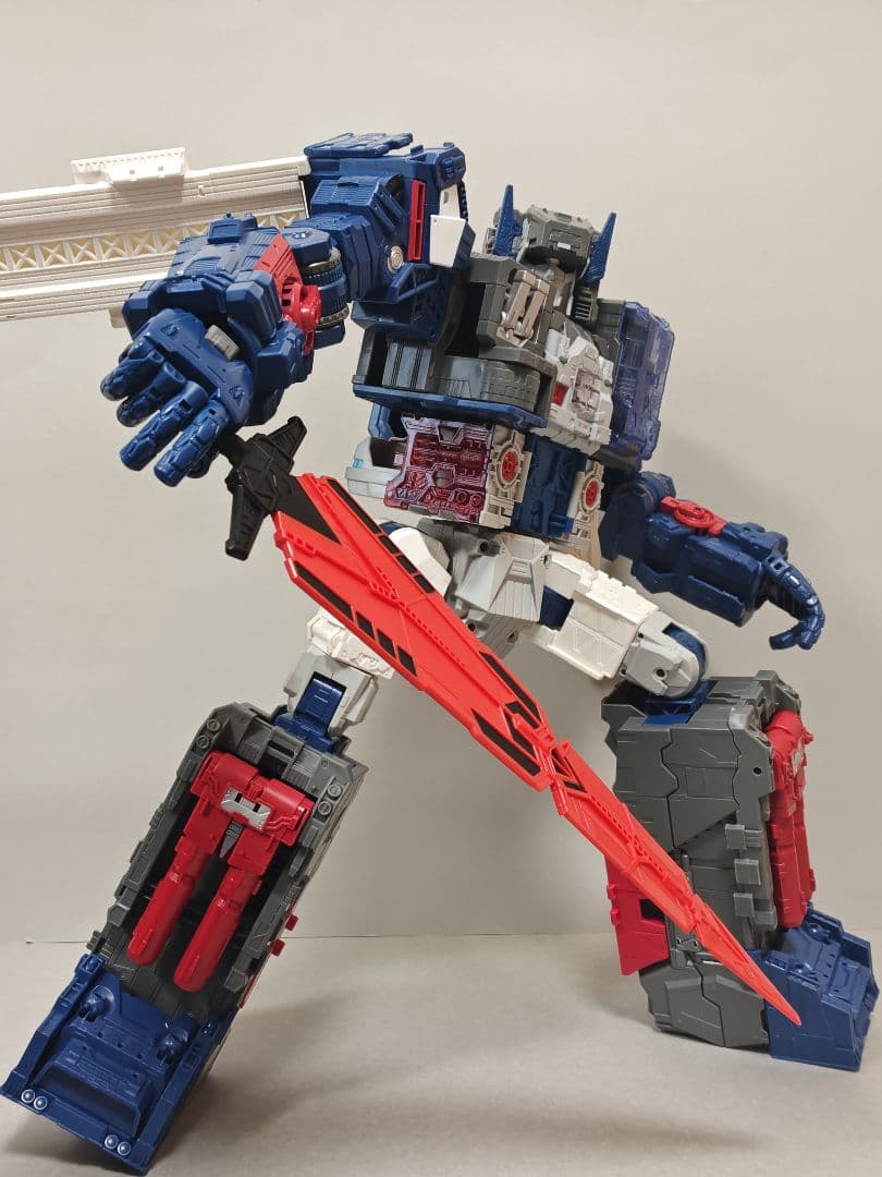 トランスフォーマーレジェンズ「フォートレス マキシマス」