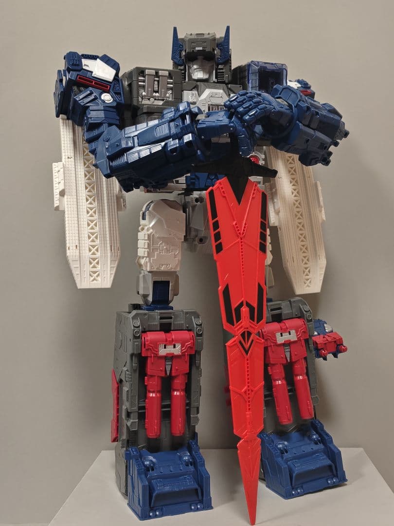 トランスフォーマーレジェンズ「フォートレス マキシマス」