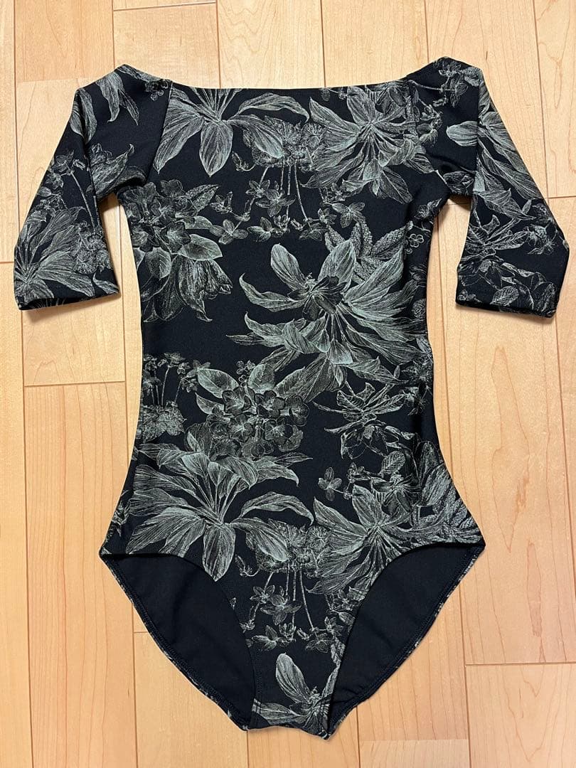 シルフィーヌ 新品 花柄オフショルダーレオタード