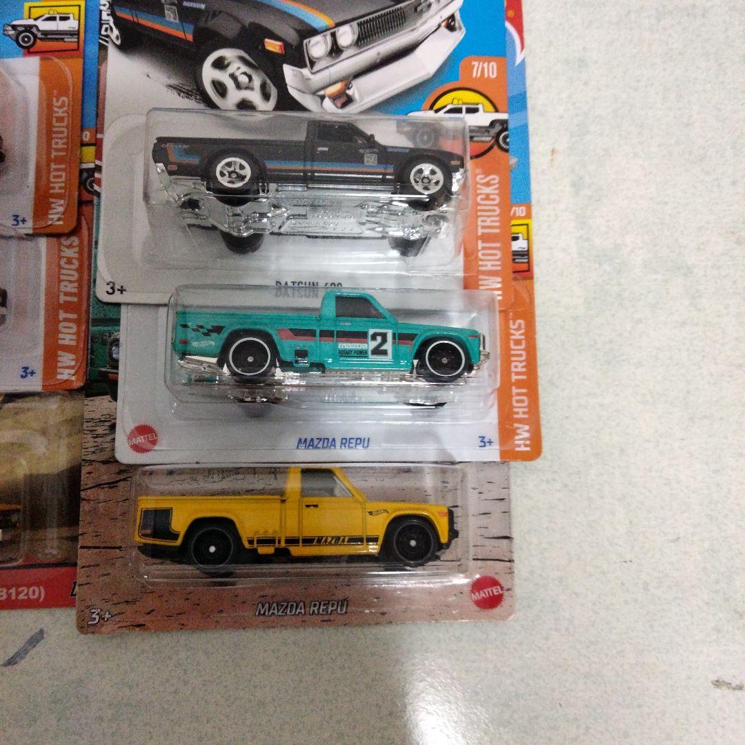 Hot Wheels ミニカー11台セット　 ダットサンとマツダ