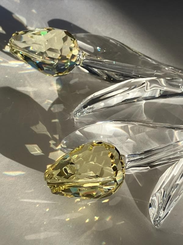 スワロフスキー　チューリップ　3本